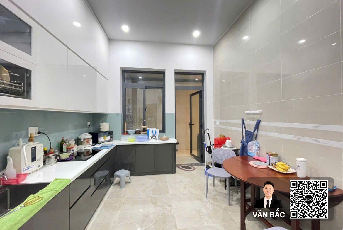nha-mat-tien-duong-so-2-kdc-sadeco-ven-song-dt-7x18m-126m²-3-tang-tum-thang-may-pccc-ban-30-tỷ (6)