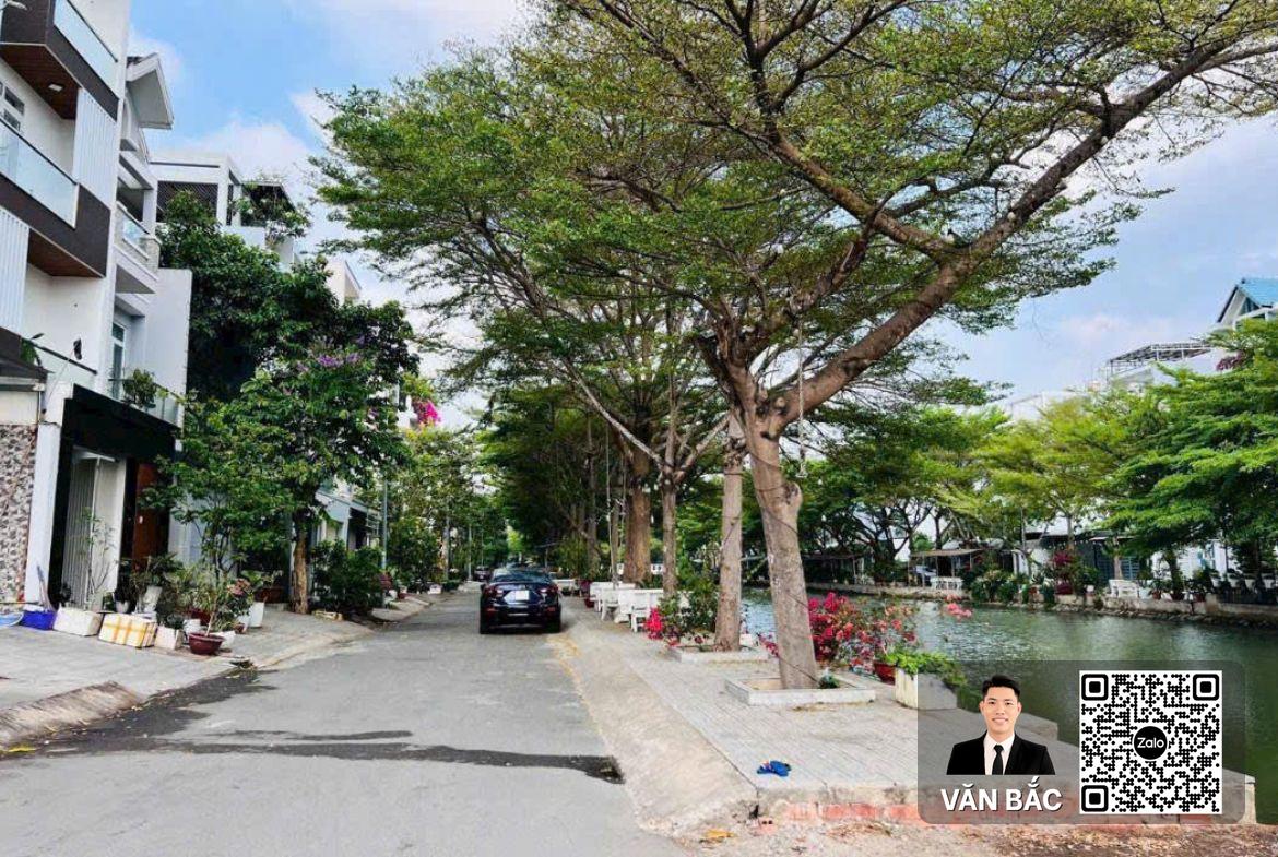 nha-pho-doi-dien-ho-canh-quan-tdc-phu-my-q7-co-thang-may-dien-tich-5x18m-90m²-3-lau-san-thuong-ban-16-5-tỷ (2)