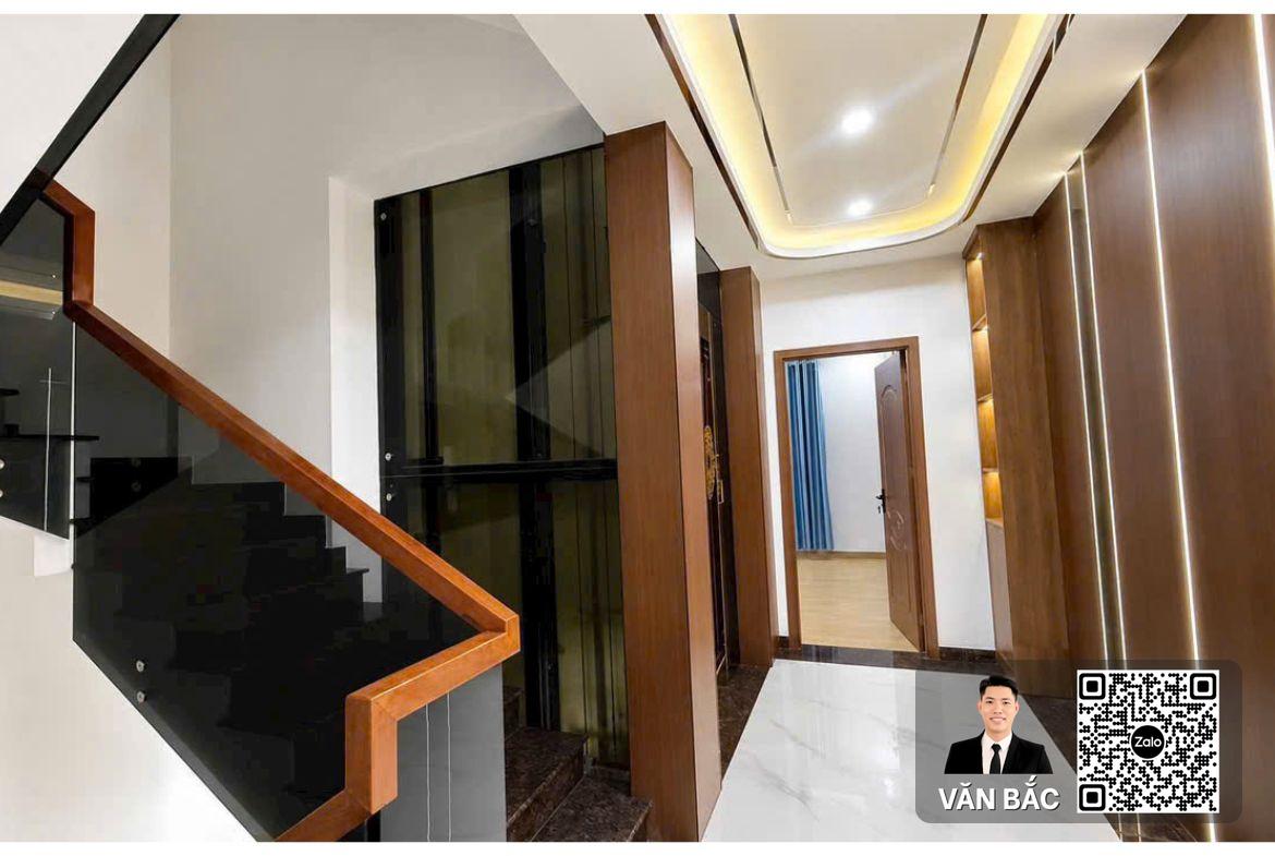 nha-pho-doi-dien-ho-canh-quan-tdc-phu-my-q7-co-thang-may-dien-tich-5x18m-90m²-3-lau-san-thuong-ban-16-5-ty (3)