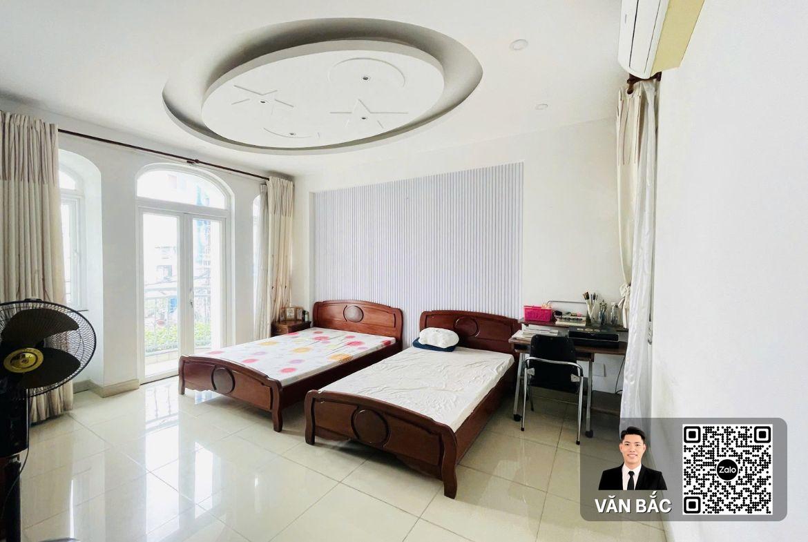 biet-thu-duong-12b-xa-ngan-hang-quan-7-dt-7x19m-cn-133m²-3-tang-3pn-lon-phong-cinema-gia-dinh-garage-o-to-ban-26-tỷ (4)