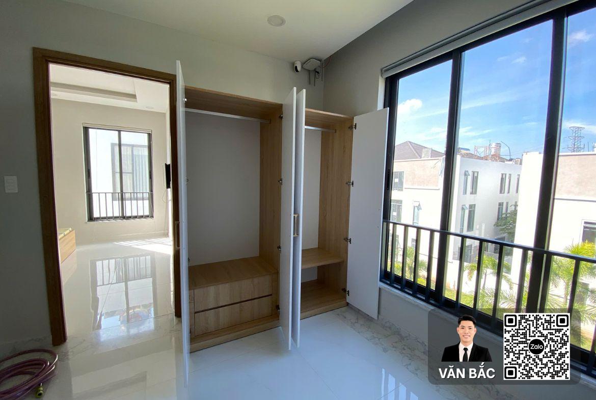 nha-pho-goc-cong-vien-kdc-lavila-kien-a-duong-so-1-phuoc-kien-nha-be-dt-5-5x18m-cn-98-8m²-3-tang-ban-18-tỷ-tl (6)